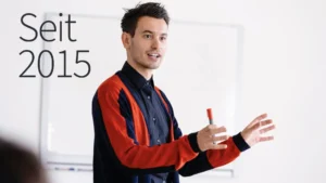 DR. Anton VESPER ist seit 2015 Kommunikationstrainer. Mit Strategie, Optimismus, Stimmigkeit und Empathie.